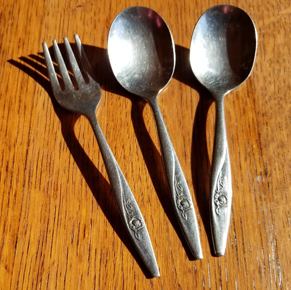 VTG Oneidacraft Baby Fork & 2 Spoons Deluxe Stainless Steel Lasting Rose 4 1/4"